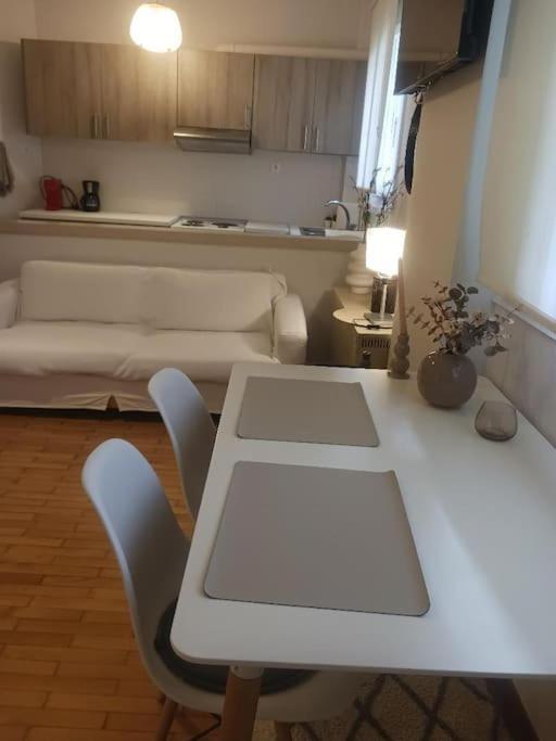 Beautiful Downtown Studio! Ιωάννινα Εξωτερικό φωτογραφία
